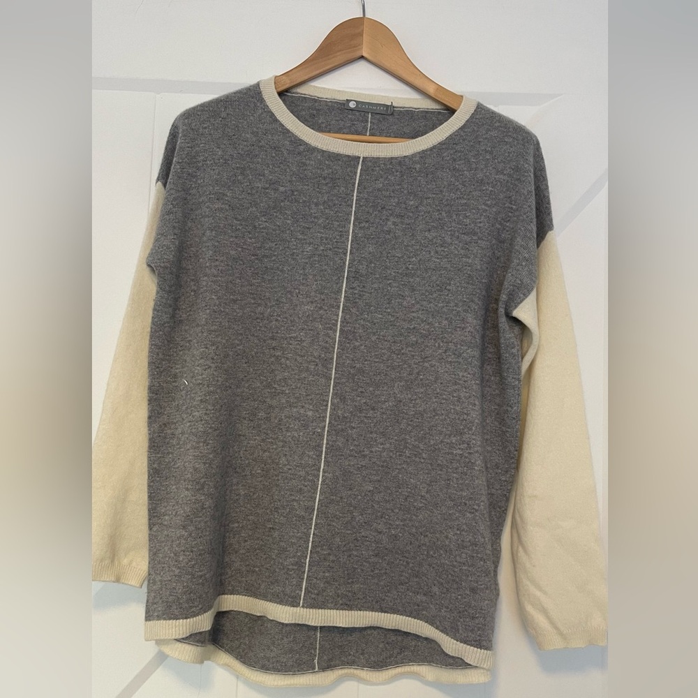 In Cashmere sweater